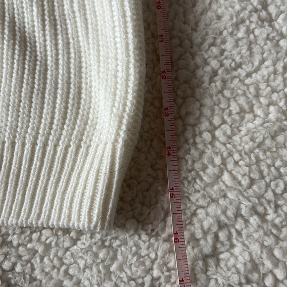 Hot Topic Cream Sweater with Cat Design - Picture 6 of 7